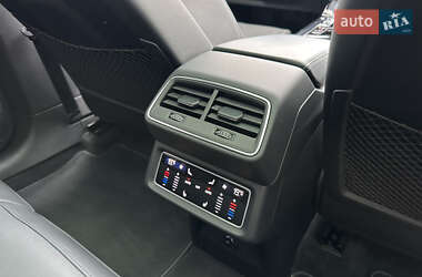 Позашляховик / Кросовер Audi e-tron Sportback 2021 в 