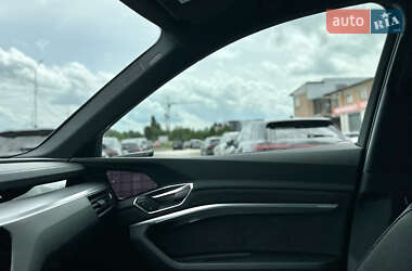 Позашляховик / Кросовер Audi e-tron Sportback 2021 в 