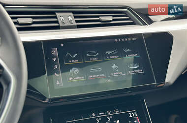 Позашляховик / Кросовер Audi e-tron Sportback 2021 в 