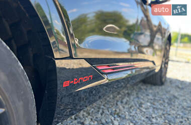 Позашляховик / Кросовер Audi e-tron Sportback 2020 в 