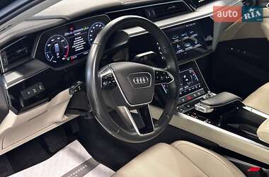 Внедорожник / Кроссовер Audi e-tron Sportback 2021 в 