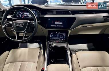 Внедорожник / Кроссовер Audi e-tron Sportback 2021 в 