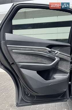 Внедорожник / Кроссовер Audi e-tron Sportback 2021 в 