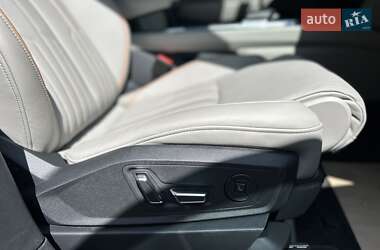 Внедорожник / Кроссовер Audi e-tron Sportback 2021 в 