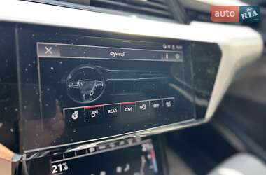 Внедорожник / Кроссовер Audi e-tron Sportback 2021 в 
