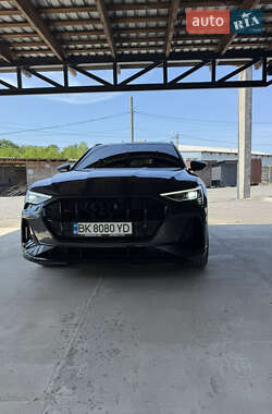 Внедорожник / Кроссовер Audi e-tron Sportback 2021 в Ровно