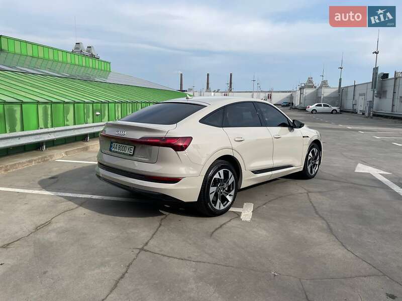 Внедорожник / Кроссовер Audi e-tron Sportback 2021 в Киеве