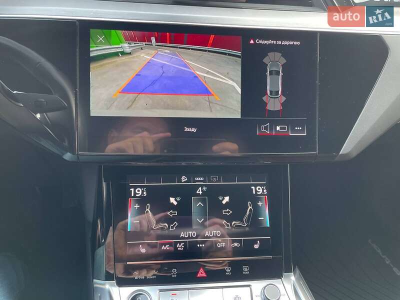 Внедорожник / Кроссовер Audi e-tron Sportback 2021 в Киеве