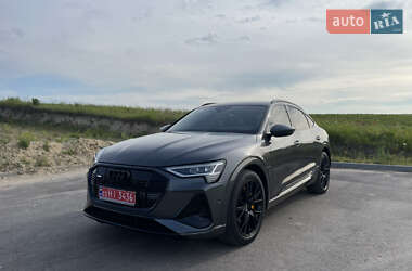 Позашляховик / Кросовер Audi e-tron Sportback 2022 в Рівному