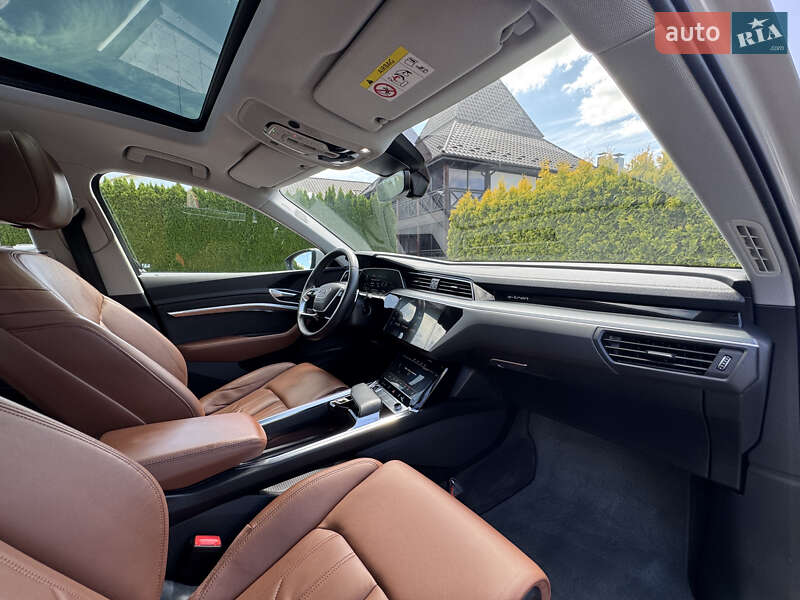 Внедорожник / Кроссовер Audi e-tron Sportback 2020 в Стрые