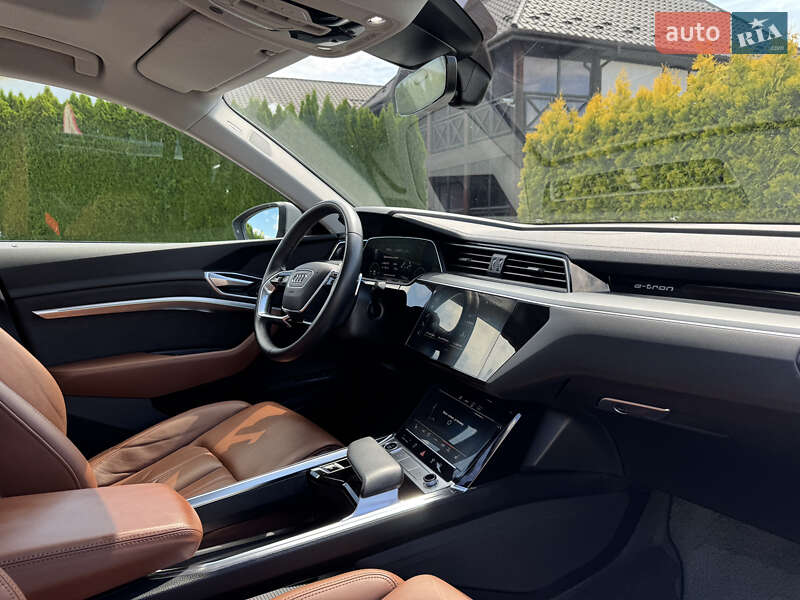 Внедорожник / Кроссовер Audi e-tron Sportback 2020 в Стрые