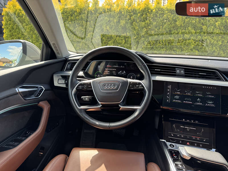 Внедорожник / Кроссовер Audi e-tron Sportback 2020 в Стрые