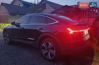 Позашляховик / Кросовер Audi e-tron Sportback 2020 в 