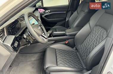 Внедорожник / Кроссовер Audi e-tron Sportback 2022 в 