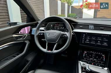 Внедорожник / Кроссовер Audi e-tron Sportback 2022 в 