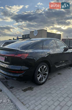 Позашляховик / Кросовер Audi e-tron Sportback 2020 в 