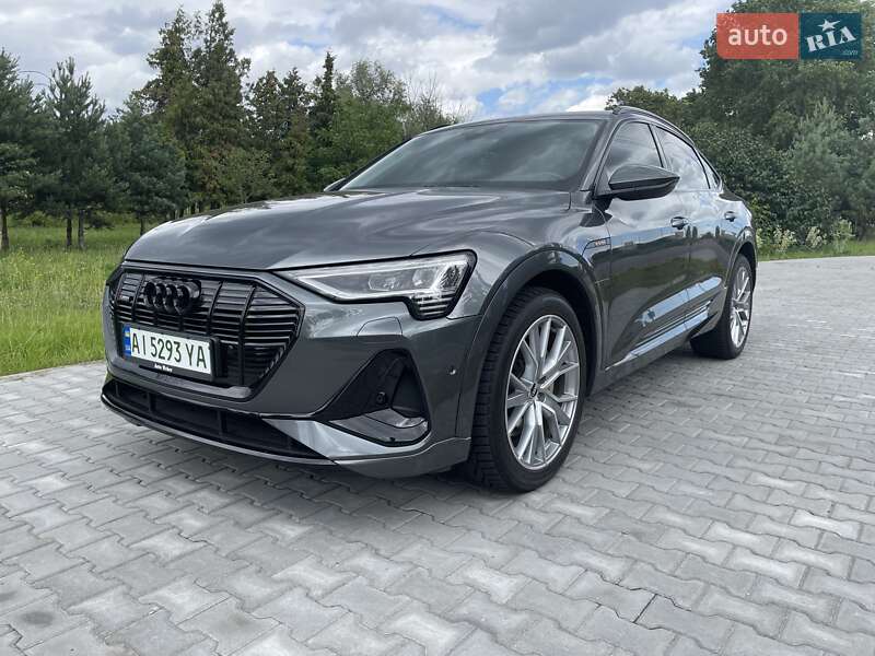 Позашляховик / Кросовер Audi e-tron Sportback 2020 в Києві