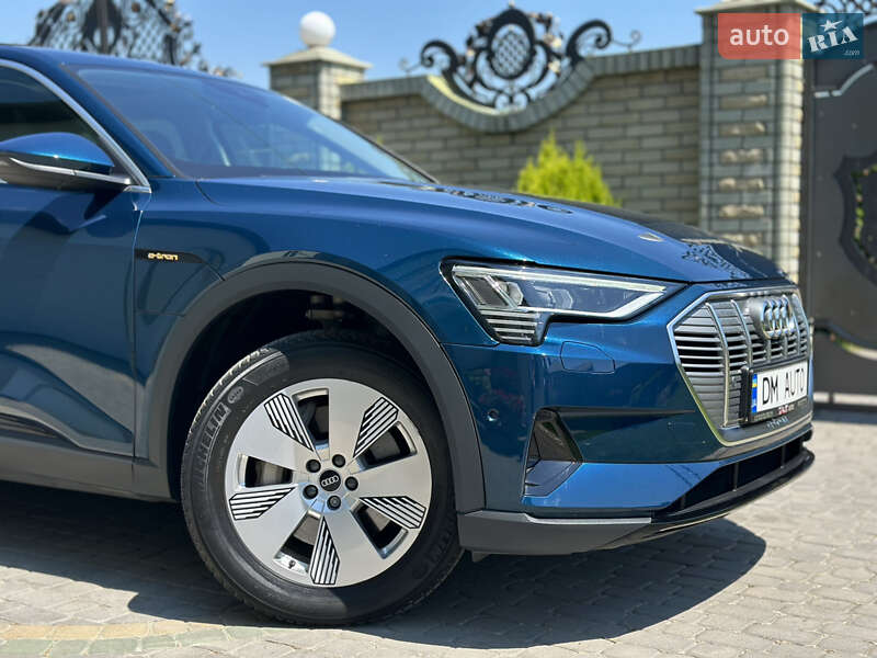 Позашляховик / Кросовер Audi e-tron Sportback 2021 в Тернополі