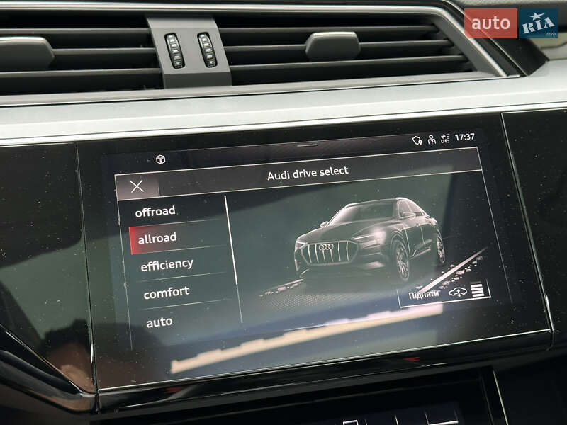 Позашляховик / Кросовер Audi e-tron Sportback 2021 в Тернополі