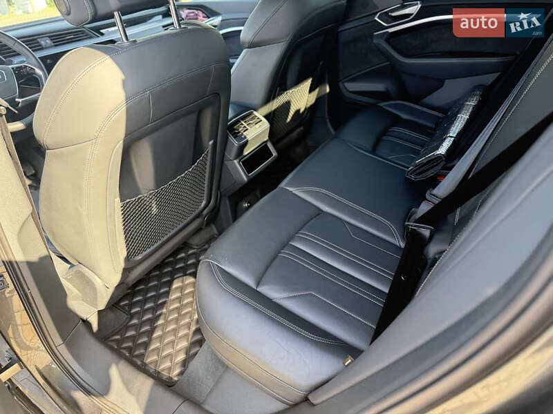 Внедорожник / Кроссовер Audi e-tron Sportback 2020 в Киеве
