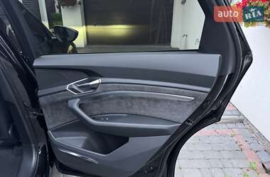 Внедорожник / Кроссовер Audi e-tron Sportback 2021 в 