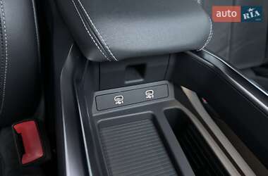 Внедорожник / Кроссовер Audi e-tron Sportback 2021 в 