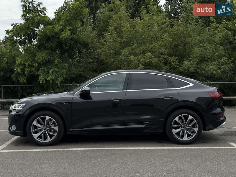 Внедорожник / Кроссовер Audi e-tron Sportback 2021 в Киеве