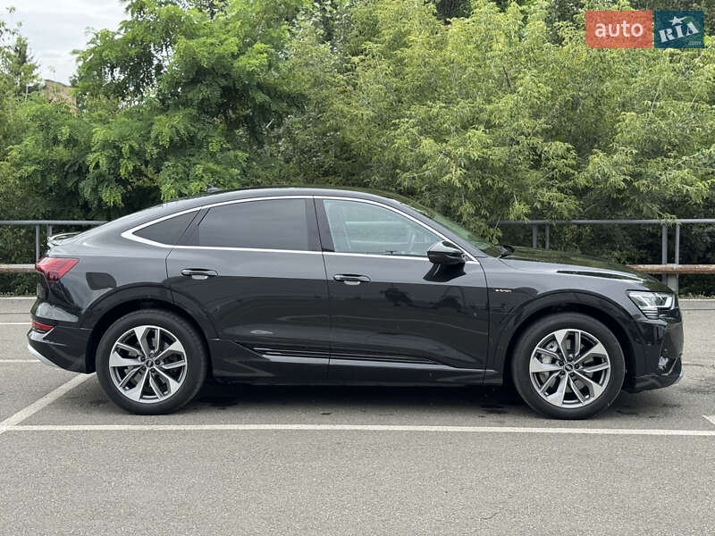 Внедорожник / Кроссовер Audi e-tron Sportback 2021 в Киеве