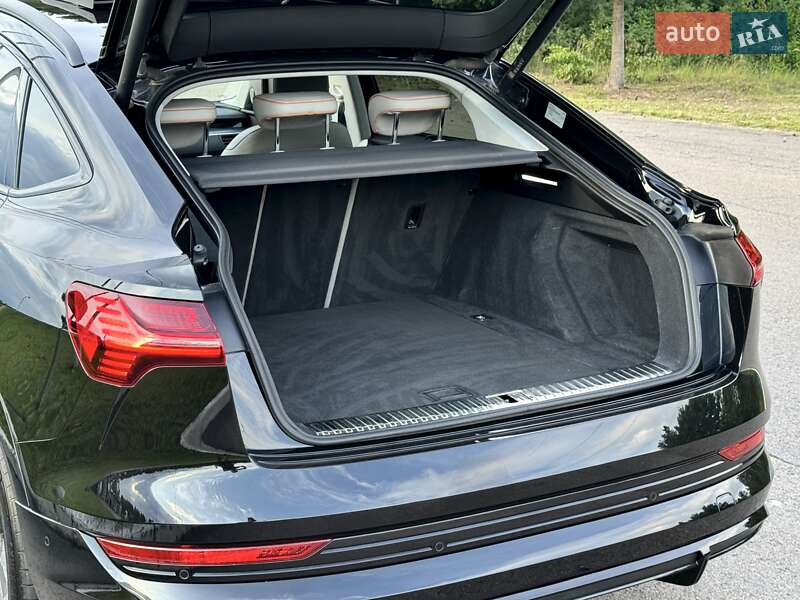 Внедорожник / Кроссовер Audi e-tron Sportback 2021 в Киеве