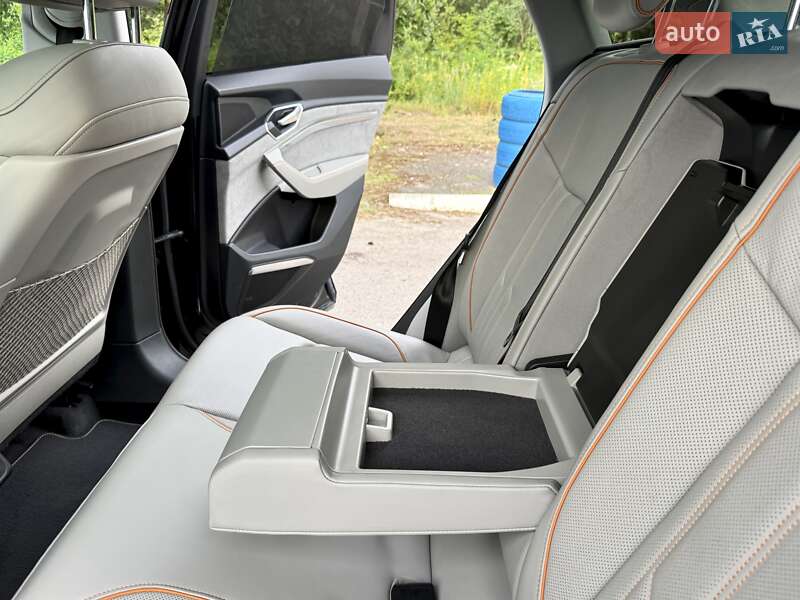 Внедорожник / Кроссовер Audi e-tron Sportback 2021 в Киеве