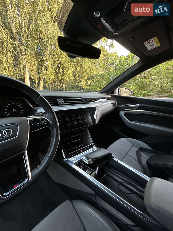 Внедорожник / Кроссовер Audi e-tron Sportback 2020 в Днепре фото 25 Внедорожник / Кроссовер Audi e-tron Sportback 2020 в Днепре