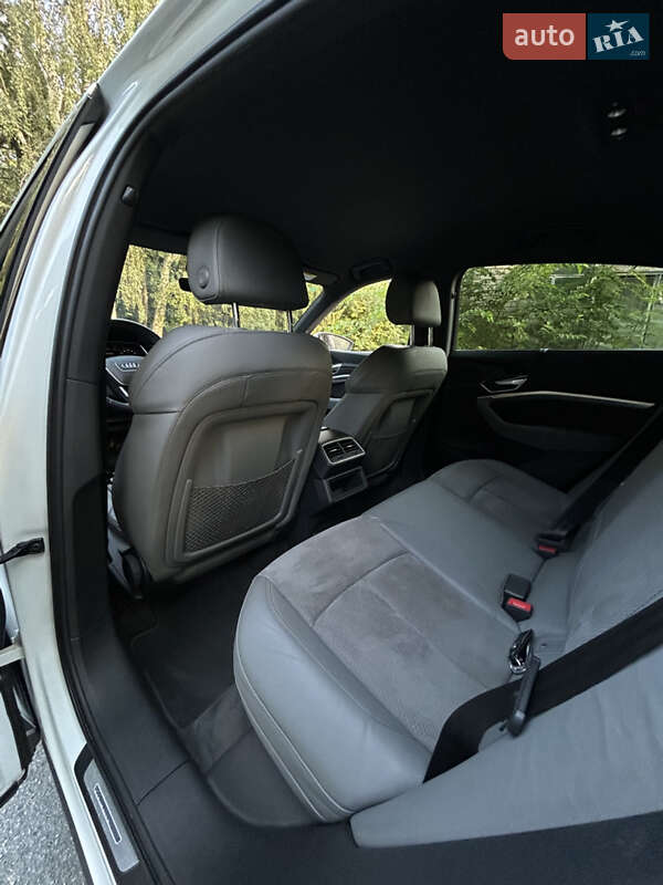 Внедорожник / Кроссовер Audi e-tron Sportback 2020 в Днепре фото 34 Внедорожник / Кроссовер Audi e-tron Sportback 2020 в Днепре