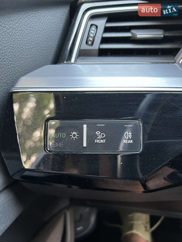 Внедорожник / Кроссовер Audi e-tron Sportback 2020 в Днепре фото 47 Внедорожник / Кроссовер Audi e-tron Sportback 2020 в Днепре