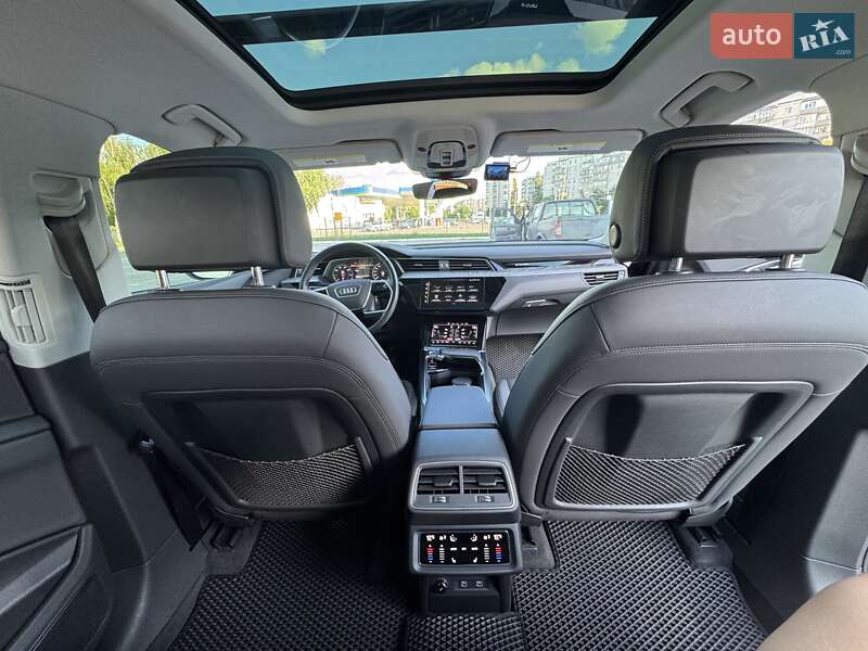 Внедорожник / Кроссовер Audi e-tron Sportback 2021 в Сумах