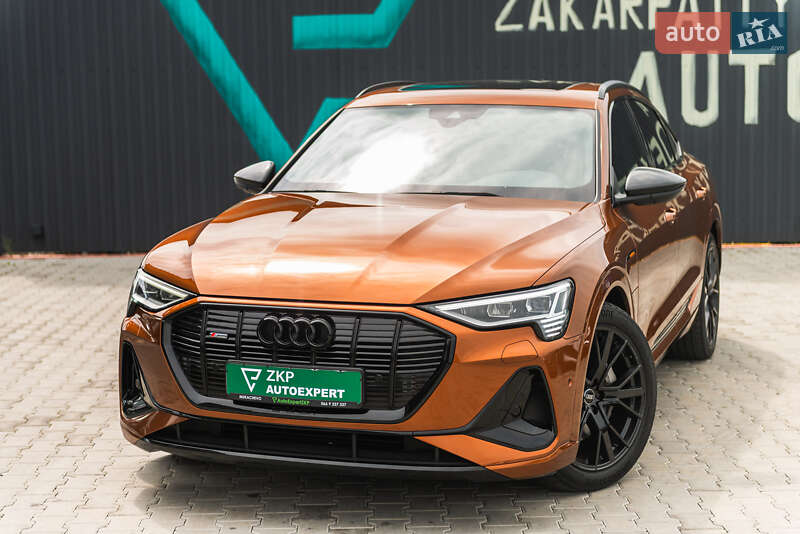 Позашляховик / Кросовер Audi e-tron Sportback 2022 в Мукачевому