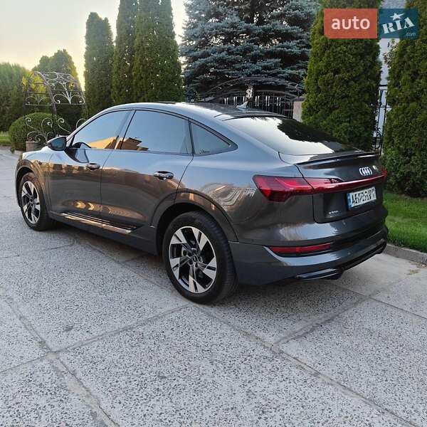 Позашляховик / Кросовер Audi e-tron Sportback 2021 в Дніпрі фото 7 Позашляховик / Кросовер Audi e-tron Sportback 2021 в Дніпрі