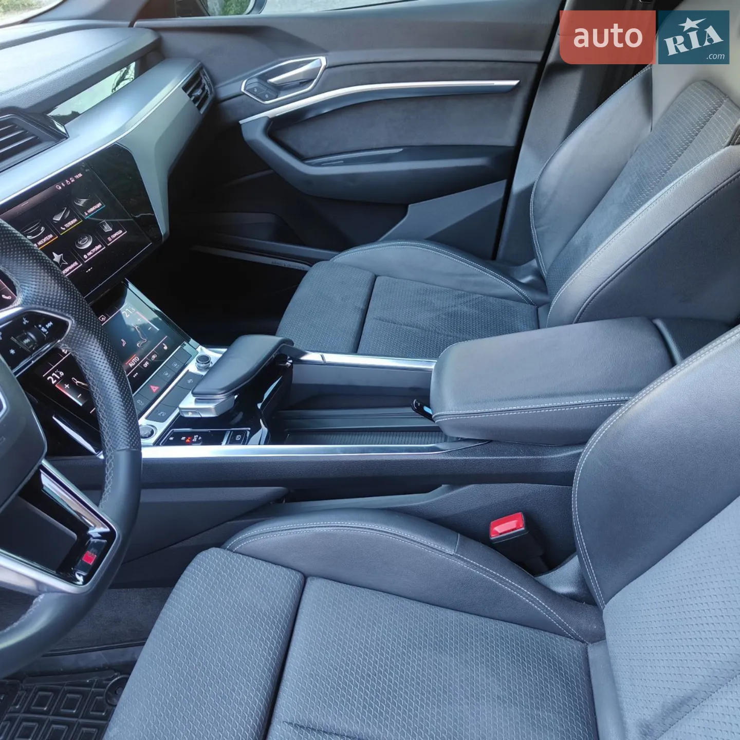 2021 Audi e-tron Sportback - мініатюра 25