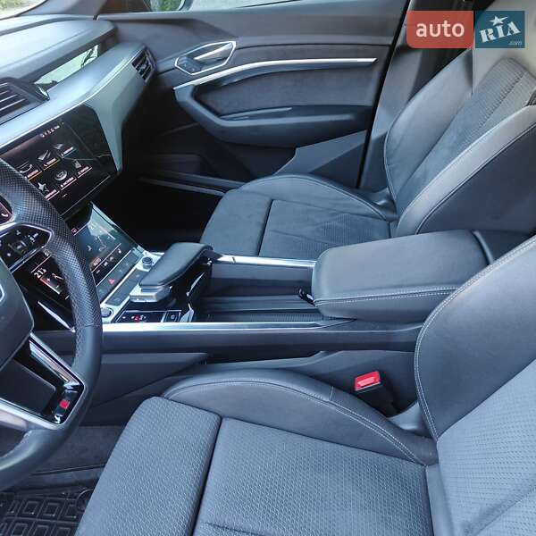 Позашляховик / Кросовер Audi e-tron Sportback 2021 в Дніпрі фото 25 Позашляховик / Кросовер Audi e-tron Sportback 2021 в Дніпрі