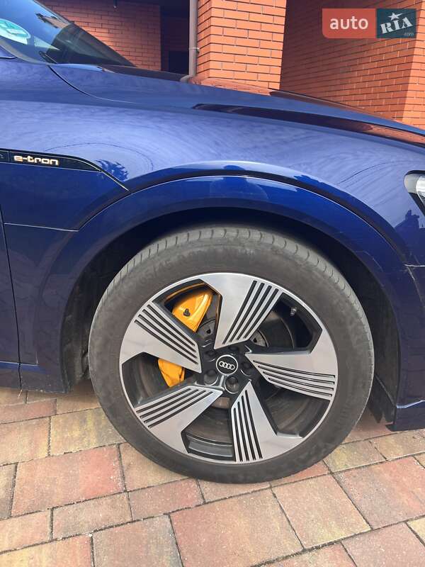 Позашляховик / Кросовер Audi e-tron Sportback 2021 в Києві фото 6 Позашляховик / Кросовер Audi e-tron Sportback 2021 в Києві
