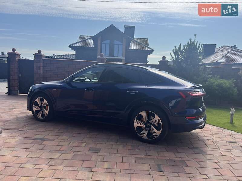 Позашляховик / Кросовер Audi e-tron Sportback 2021 в Києві фото 10 Позашляховик / Кросовер Audi e-tron Sportback 2021 в Києві