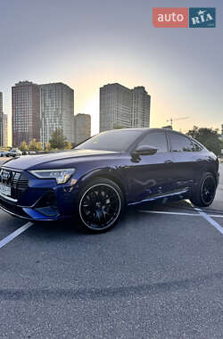 Позашляховик / Кросовер Audi e-tron Sportback 2020 в Києві