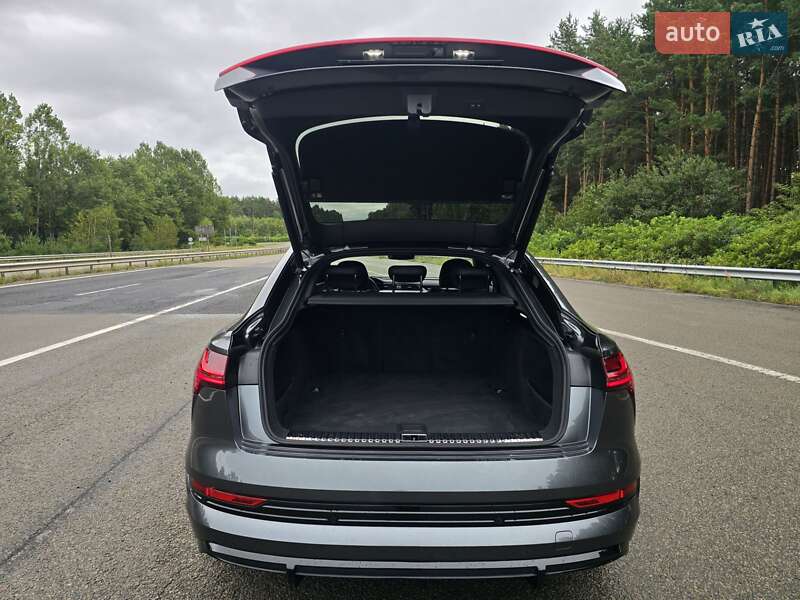 Позашляховик / Кросовер Audi e-tron Sportback 2020 в Ковелі