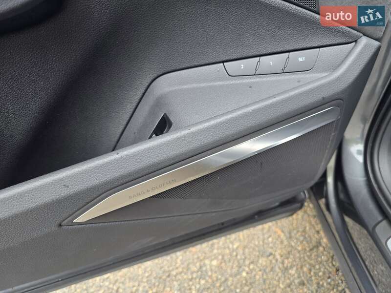 Позашляховик / Кросовер Audi e-tron Sportback 2020 в Ковелі