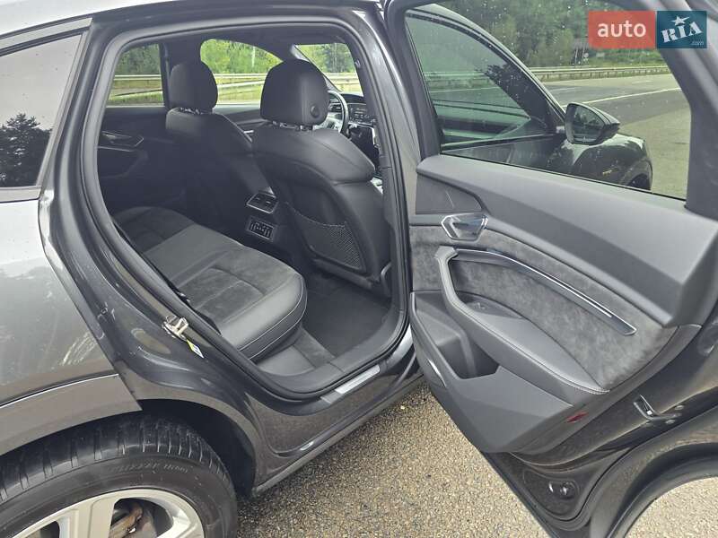 Позашляховик / Кросовер Audi e-tron Sportback 2020 в Ковелі