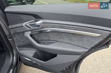 Внедорожник / Кроссовер Audi e-tron Sportback 2020 в 