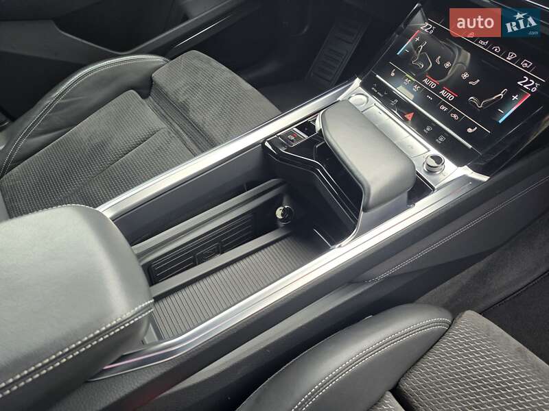 Позашляховик / Кросовер Audi e-tron Sportback 2020 в Ковелі