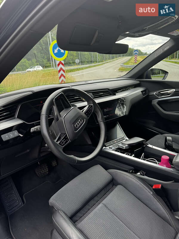 Позашляховик / Кросовер Audi e-tron Sportback 2021 в Києві фото 37 Позашляховик / Кросовер Audi e-tron Sportback 2021 в Києві