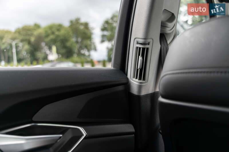 Внедорожник / Кроссовер Audi e-tron Sportback 2022 в Львове