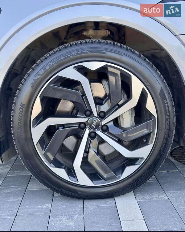 Позашляховик / Кросовер Audi e-tron Sportback 2020 в Ужгороді