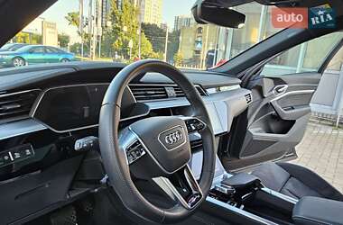 Внедорожник / Кроссовер Audi e-tron Sportback 2022 в 